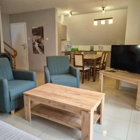 Dwupoziomowy Przy Stoku - Apartamentuj קרפאז'